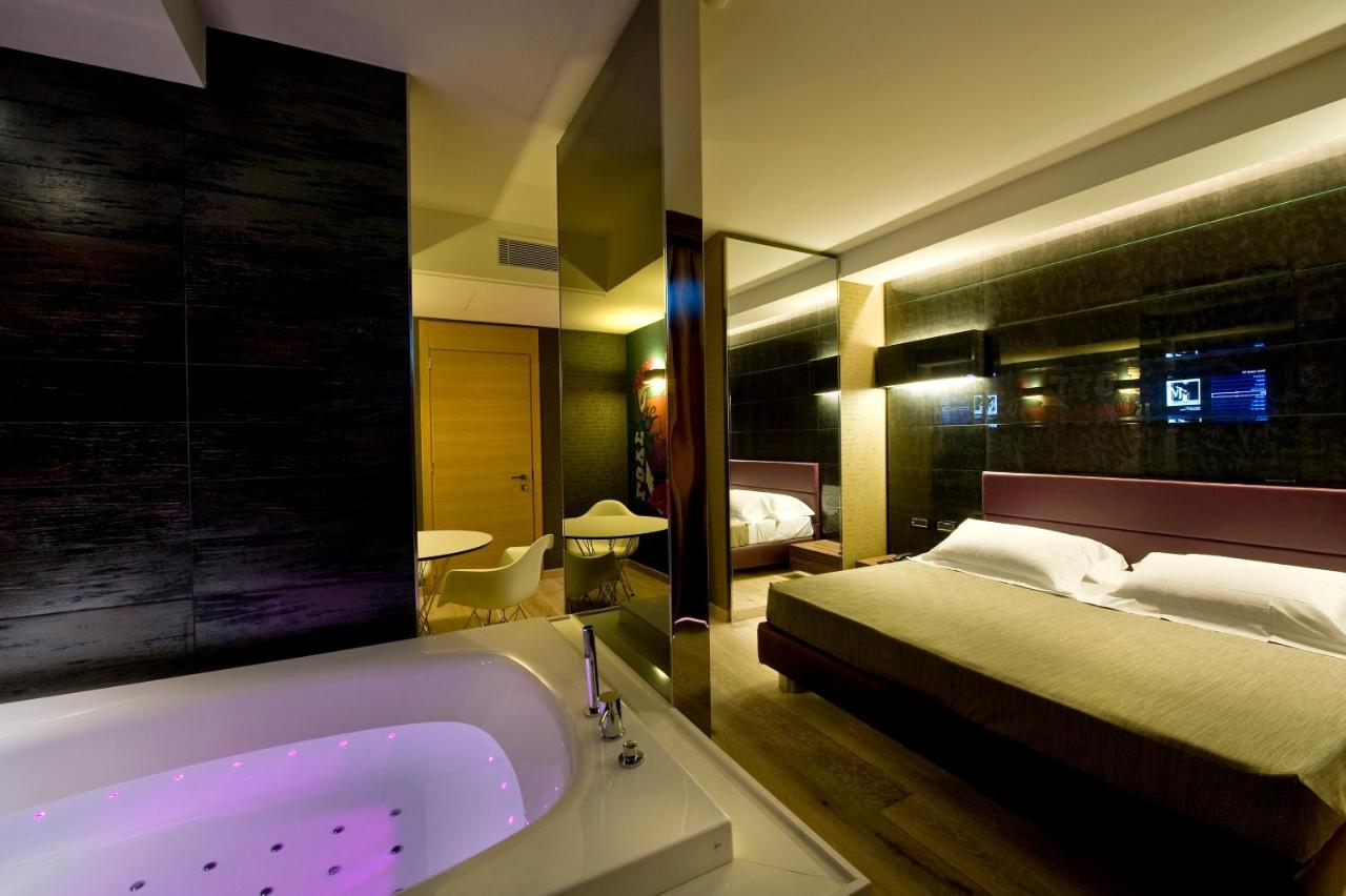 Viola Mhotel กรูเมลโลเดลมอนเต ภายนอก รูปภาพ